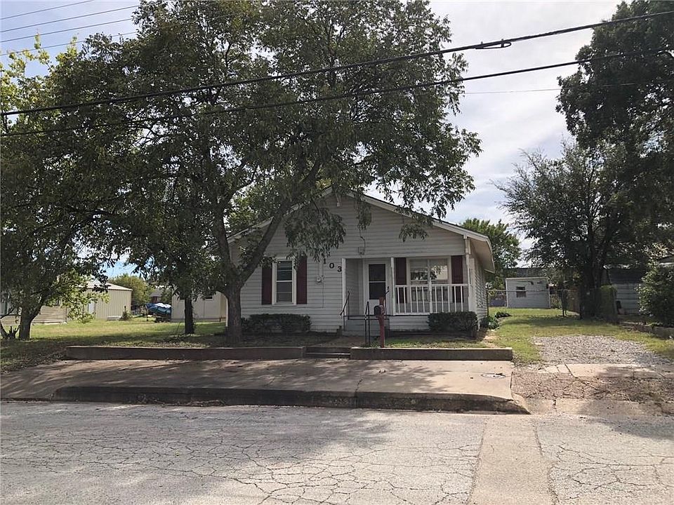 1st image of 103 E Valley St