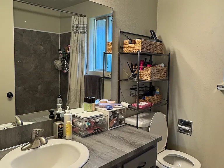 2210 Howard Ave #A — Photo 12