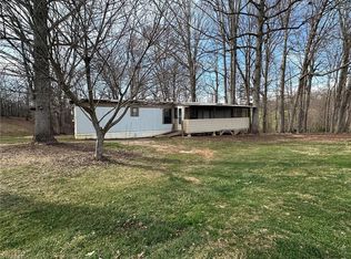 307 Coco Ln, Mount Airy, NC 27030