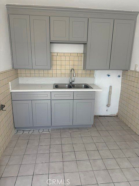 2nd image of 210 Avenue D