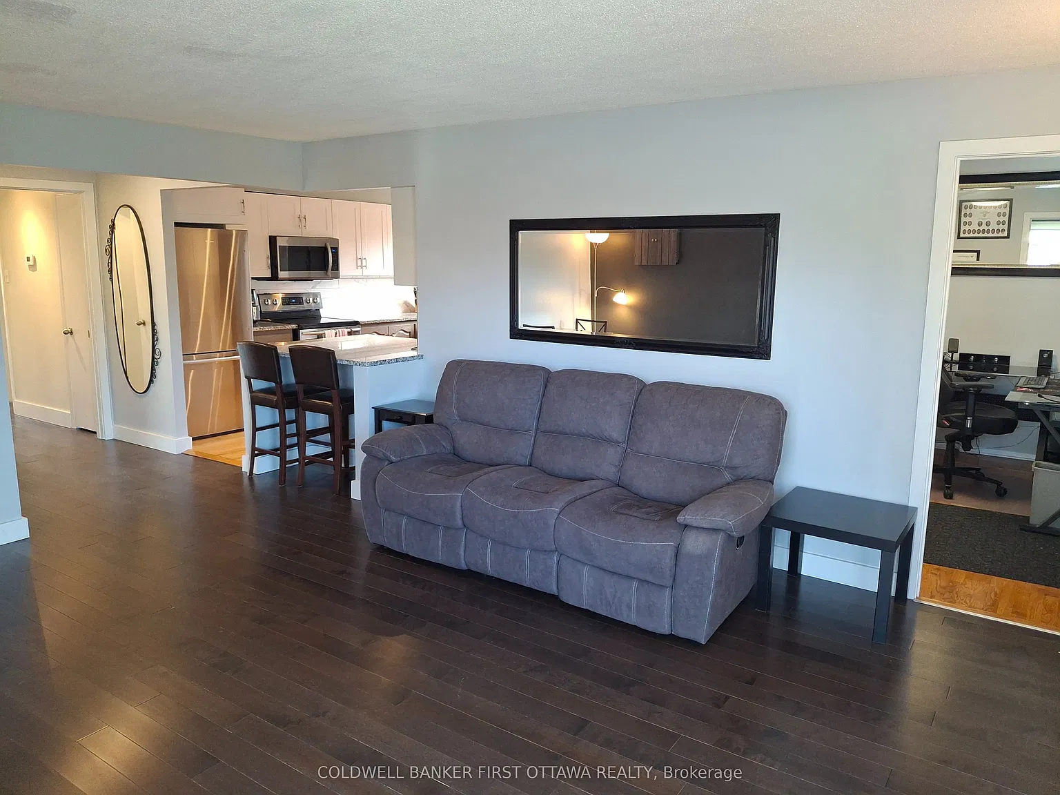 4 bed, $2,700 — Photo 4