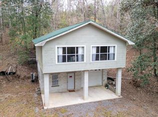 1380 Landing Rd, Baxley, GA 31513