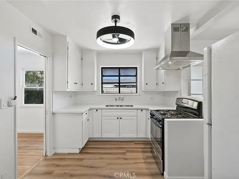 7656 Teesdale Ave — Photo 17