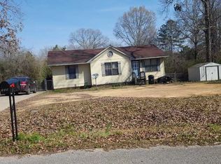 509 Country Ln, Oxford, AL 36203