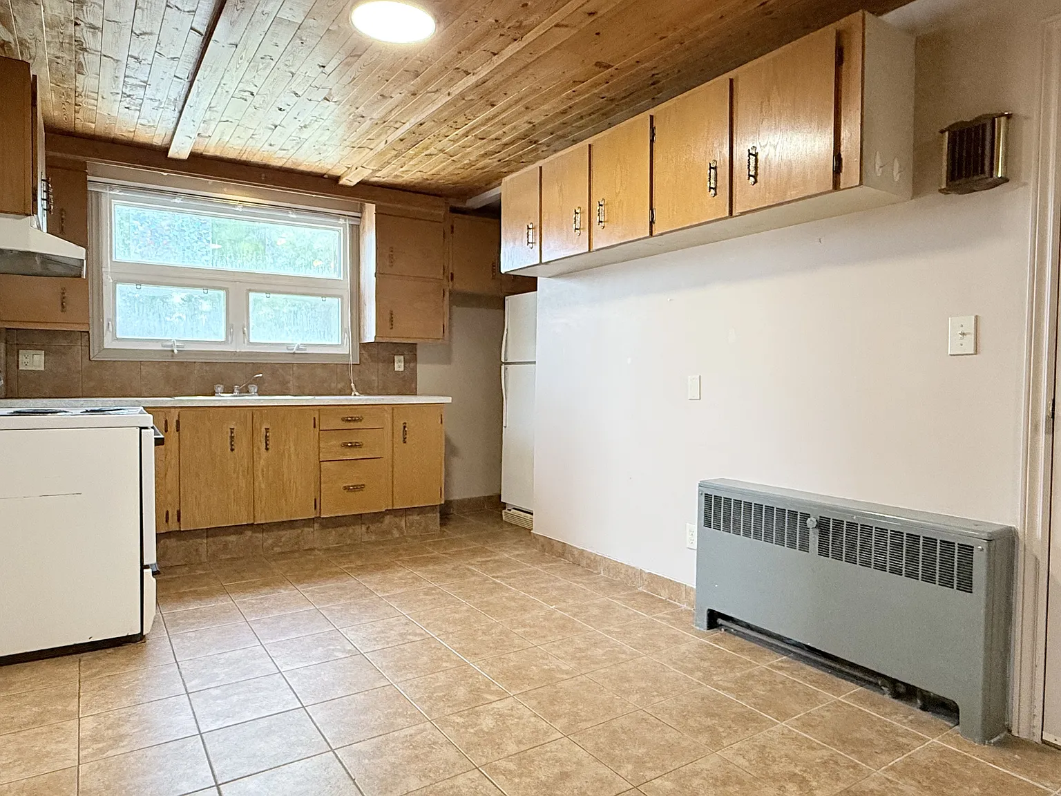 1101 Erie Street East — Photo 3