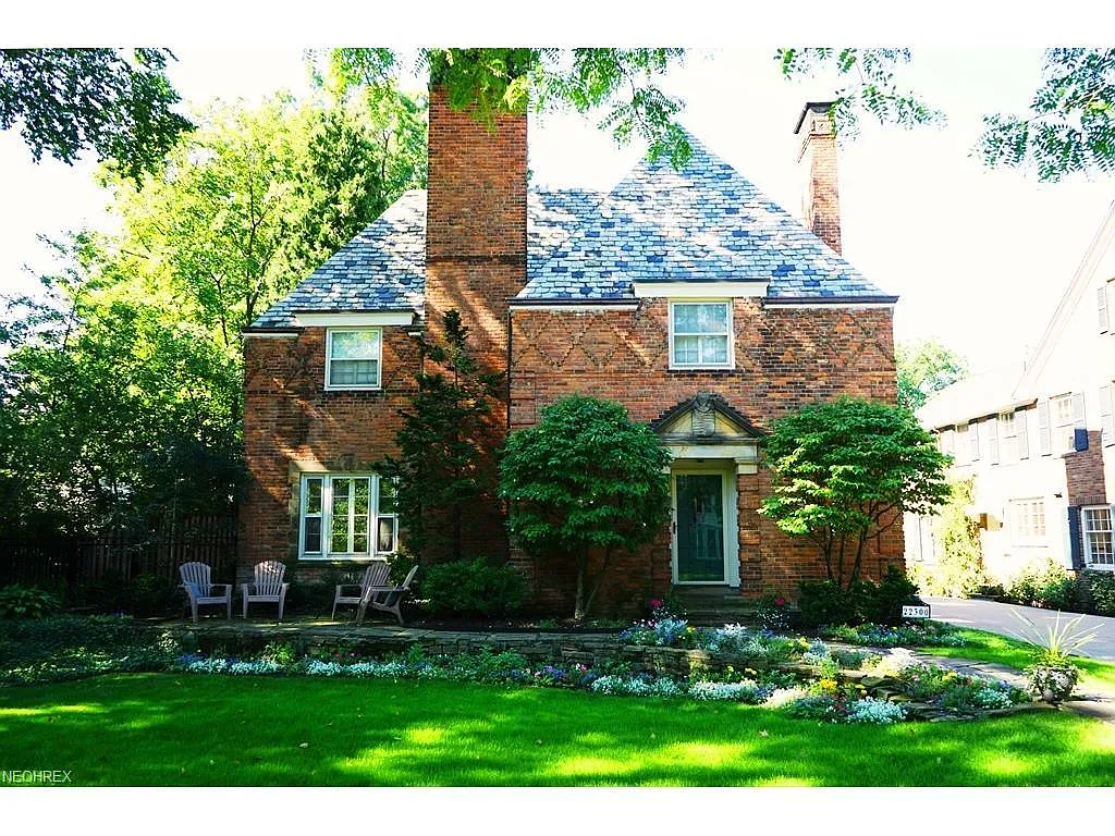 22300 Parnell Rd photo 1