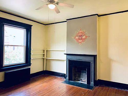 1013 W Franklin St #1 Photo 1