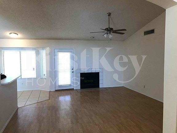 5th image of 4110 W Questa Dr