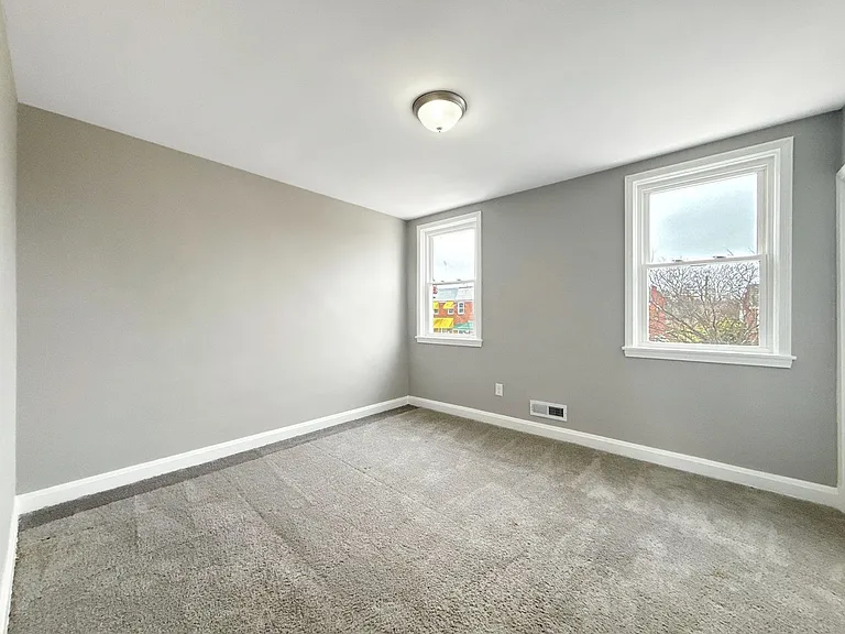 4914 Greencrest Rd — Photo 14