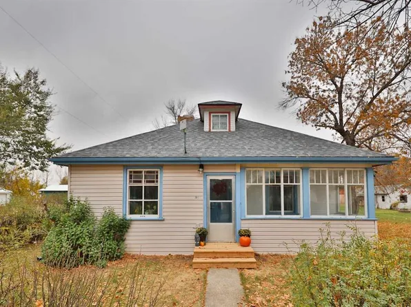 301 SE Noble St, Barons, AB T0L 0G0