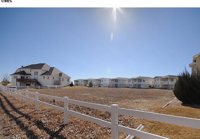 1st image of 4983 Valley Oak Dr