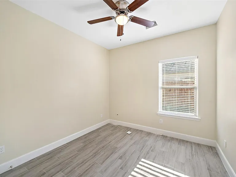 5618 Ridgeway Dr #B — Photo 11