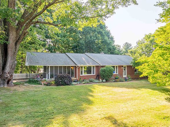 4th image of 706 Burruss Dr