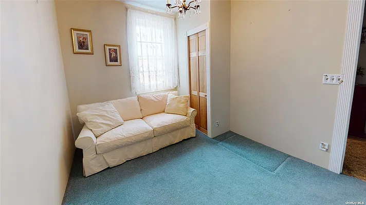 Sold by Trademarko Realty Inc | media 15