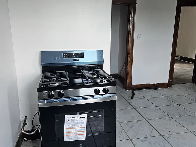 48 Poplar St #3 — Photo 10