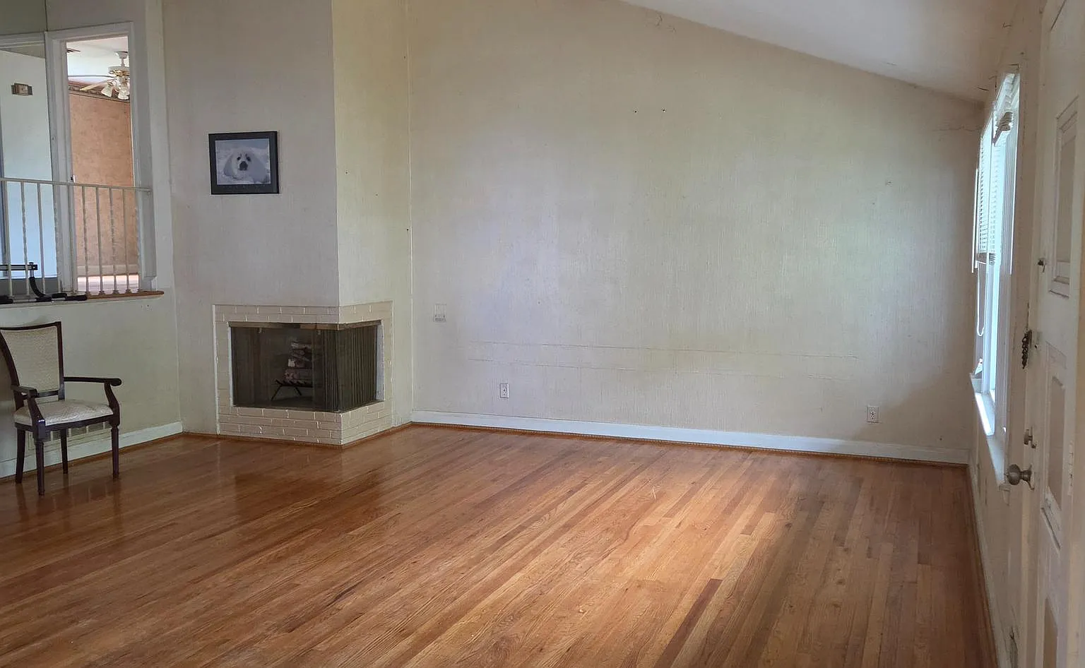 3 bed, 2.0 bath, 1957 sqft, $2,300 — Photo 1