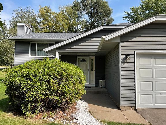 2nd image of 3540 Rooney Pl
