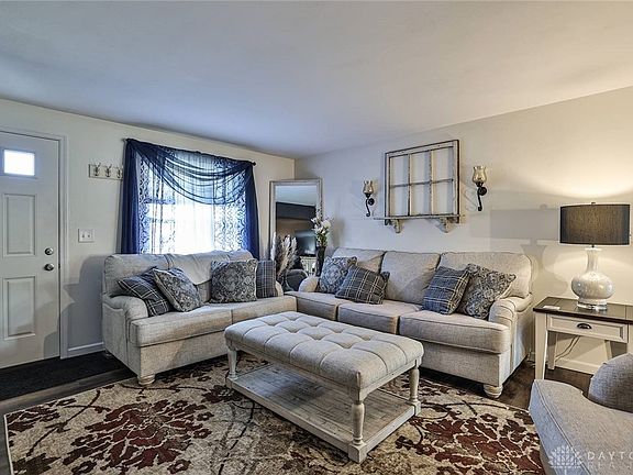 4th image of 7218 Chatlake Dr