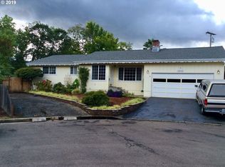 1410 NW El Dorado Ct, Roseburg, OR 97471