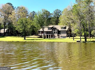 75 Mikes Ln, Sharpsburg, GA 30277