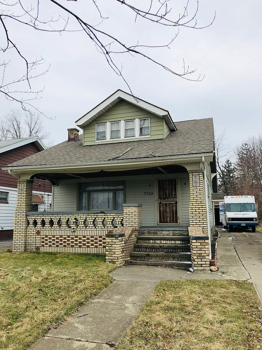 3769 E 140th St photo 1