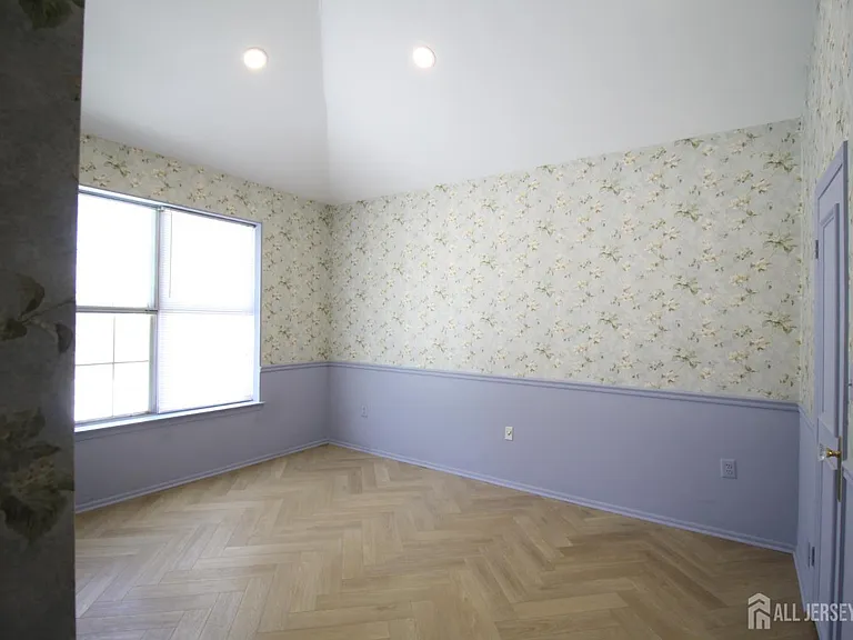 3011 Cypress Ct — Photo 10