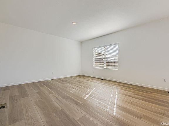 5th image of 15225 Milwaukee Street