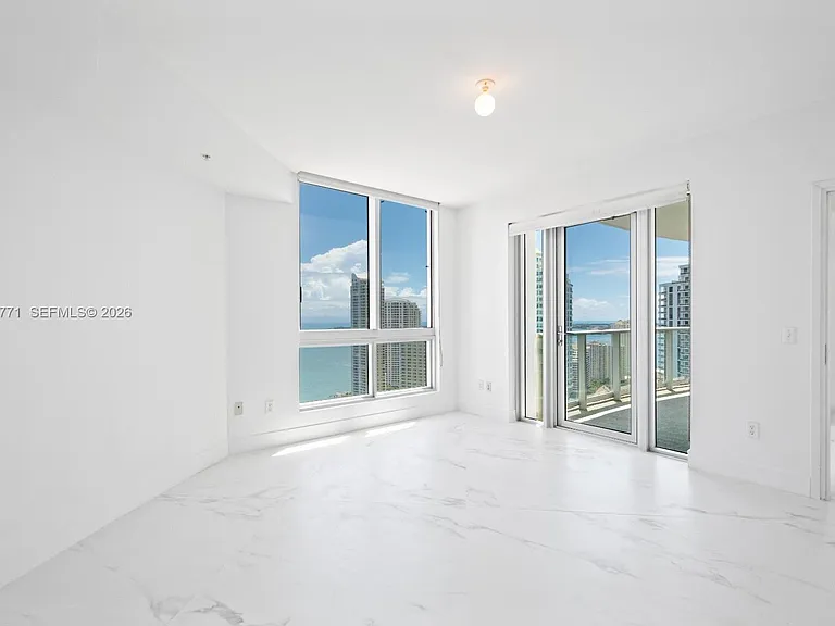 300 S Biscayne Blvd #T-3010 — Photo 4
