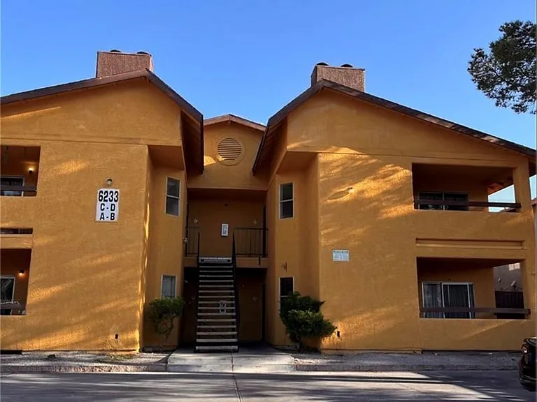 6233 Ilanos Ln #C — Photo 1