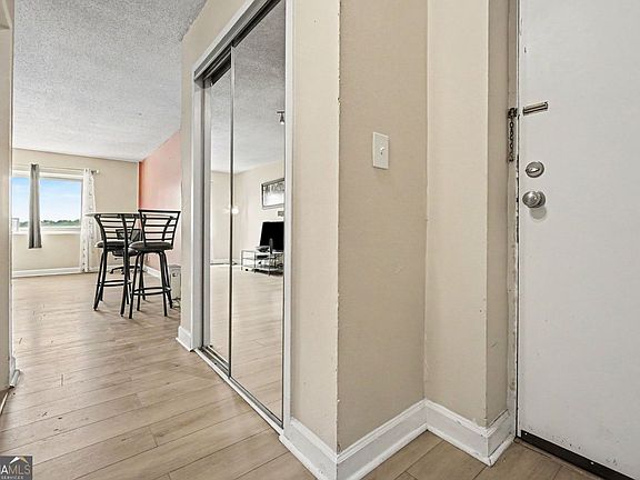3rd image of 2285 Peachtree Rd NE Unit 909