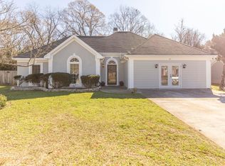211 Cliff Howard Dr, Warner Robins, GA 31088