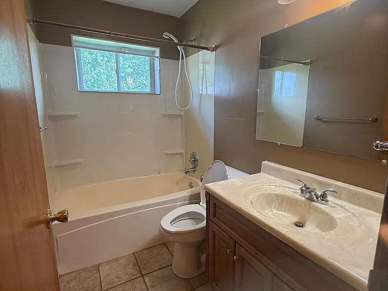 5411 Fennel Ct — Photo 5