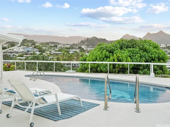 1373 Kupau St, Kailua, HI 96734