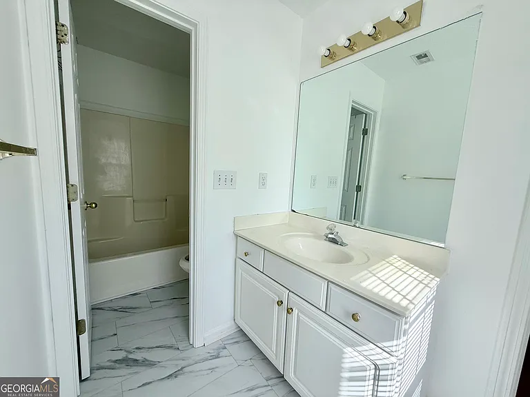 2700 Woodbine Hill Way — Photo 23