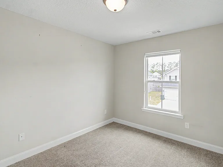 547 Fairview Cir — Photo 17