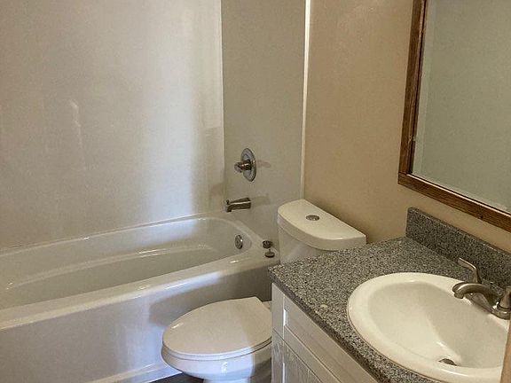 4th image of 651 Nello Dr #1