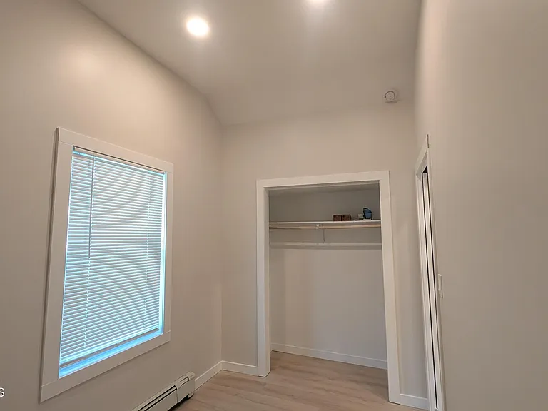 20 Howard Ave #B — Photo 9