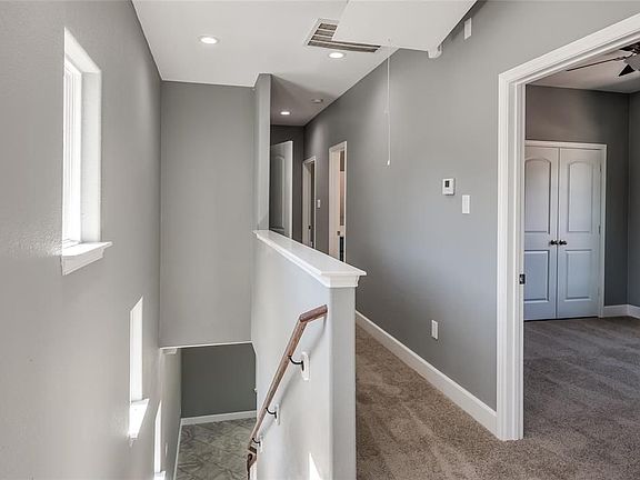 4th image of 8628 Allwood St