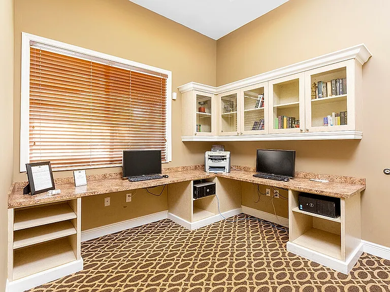 Ibis Reserve Apartments — Photo 24