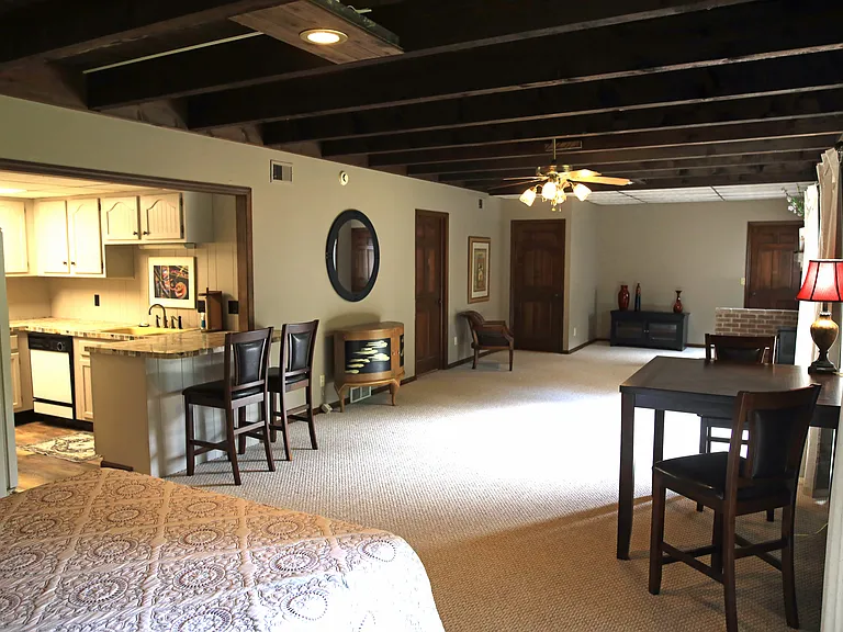 8267 Riverside Dr — Photo 4