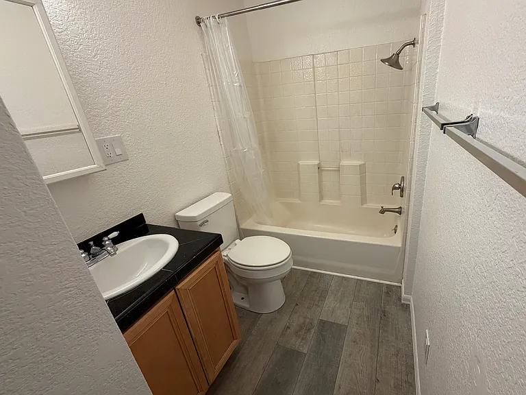 8762 Kurts Ct — Photo 10