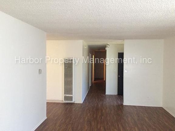 5th image of 320 E 116th St