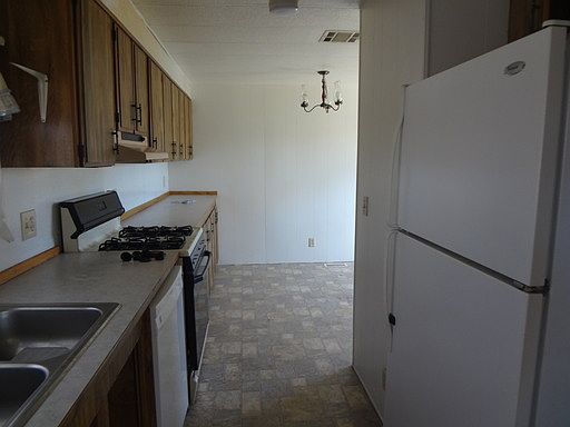 3rd image of 1216 Utton Ln