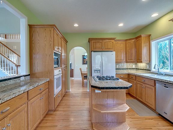 3rd image of 20806 NE 101st Ct