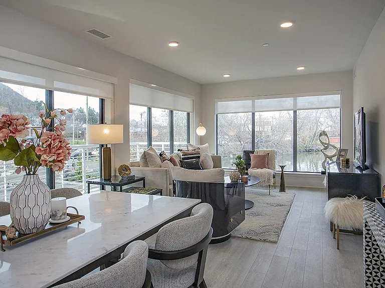 Great Room with Balcony in Corner Unit