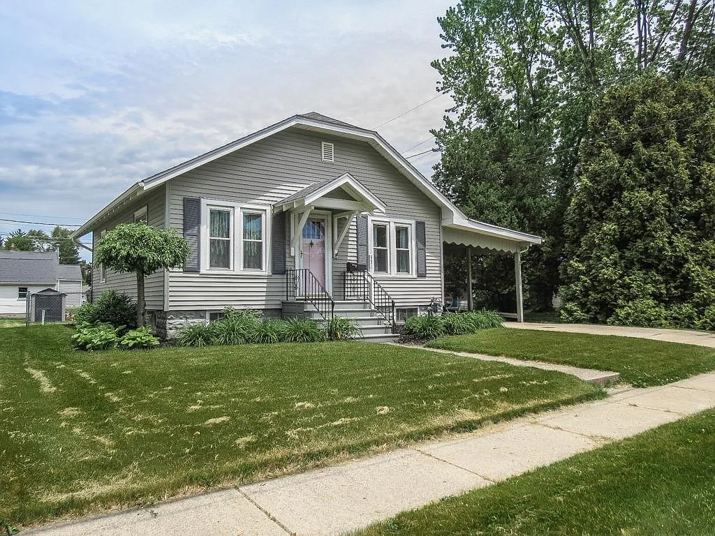331 E Michigan Ave photo 1