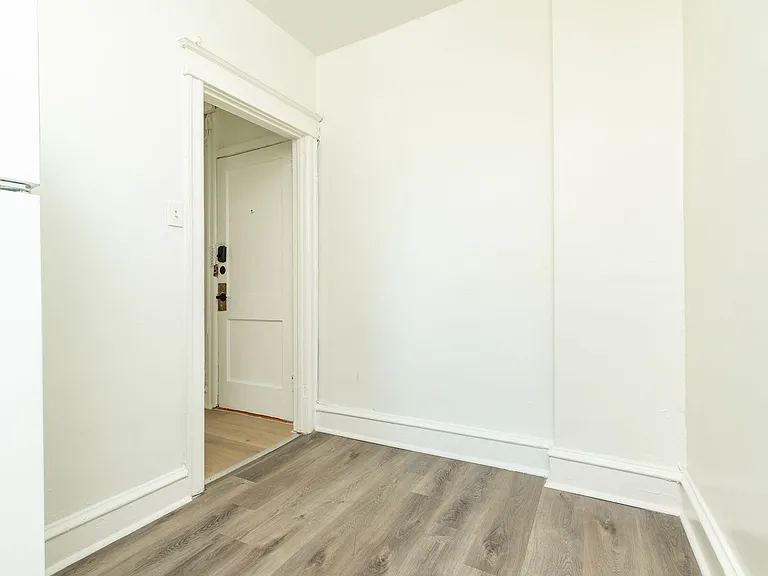 Belmont Place — Photo 24