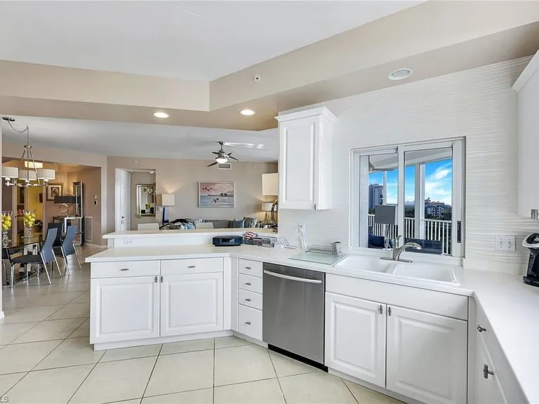 400 Flagship Dr #902 — Photo 8