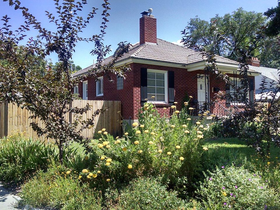 Fully Fenced, Beautiful Landscaping