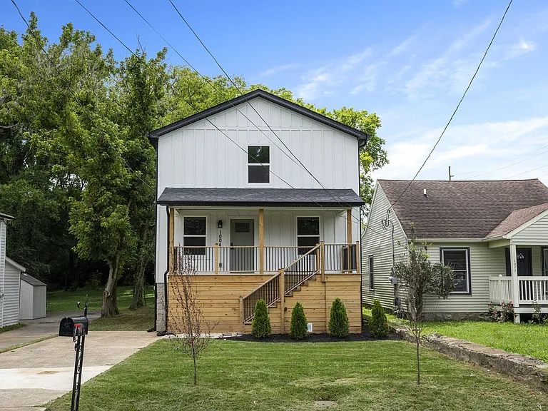 1004 Virginia Ave — Photo 2